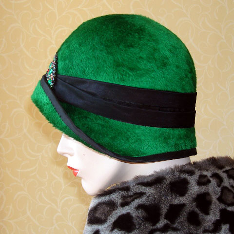 Green Felt hat Cora Side Brim Up