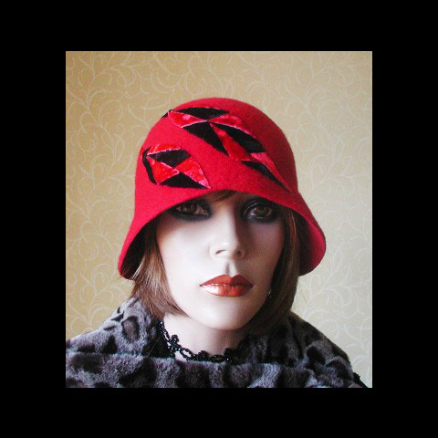 Red & black felt hat